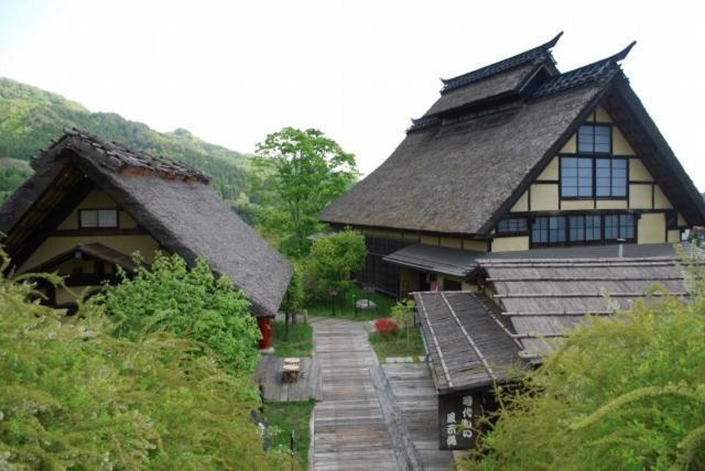 Hatago Higashiagatsuma Eksteriør bilde